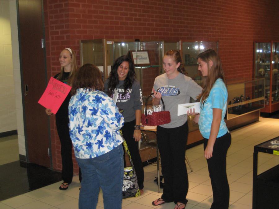 LZHS sports and clubs fundraise at open house