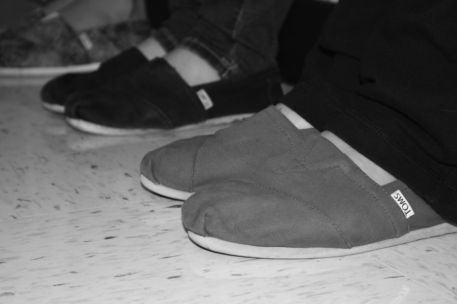 One+for+one%3A+TOMS+shoes+gives+back