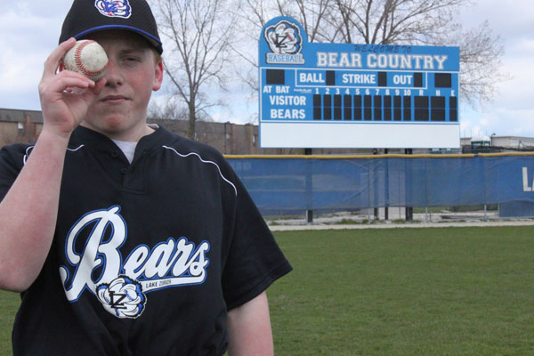 Baseball player works past the blind spot