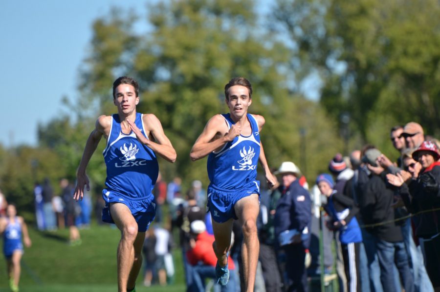 Brian+Griffith+and+Matt+Periera%2C+seniors%2C+are+the+first+non-siblings+to+qualify+to+nationals+from+the+same+team+in+over+30+years.+The+teammates+will+compete+at+the+Foot+Locker+Nationals+Saturday+at+10am+in+San+Diego%2C+California.++