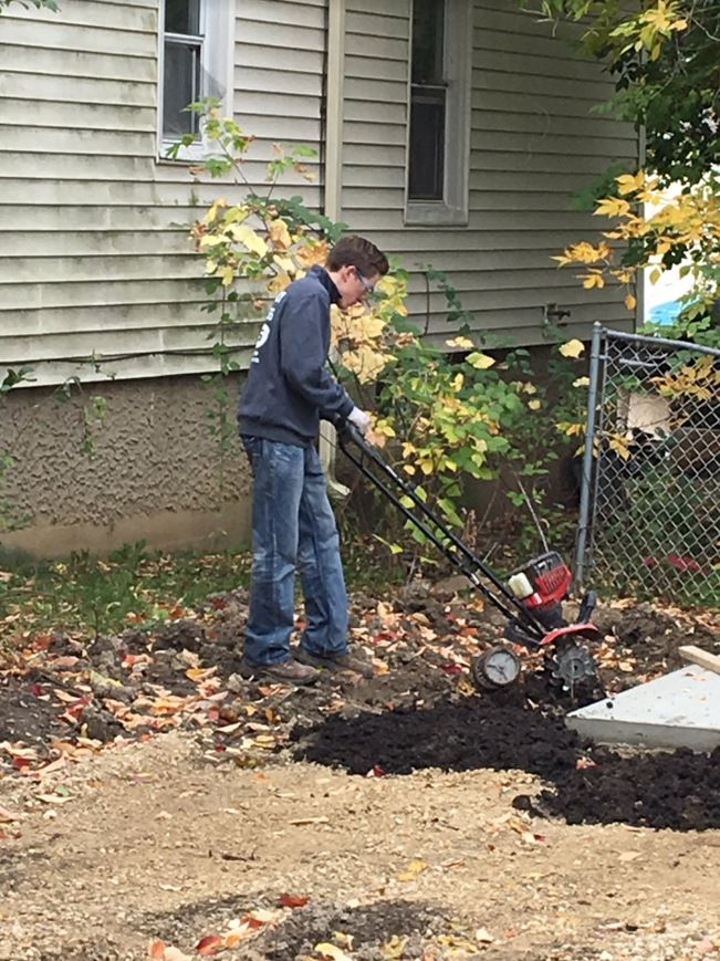 Habitat for Humanity student volunteering at a build day. Photo used with permission of Julia Becich. 