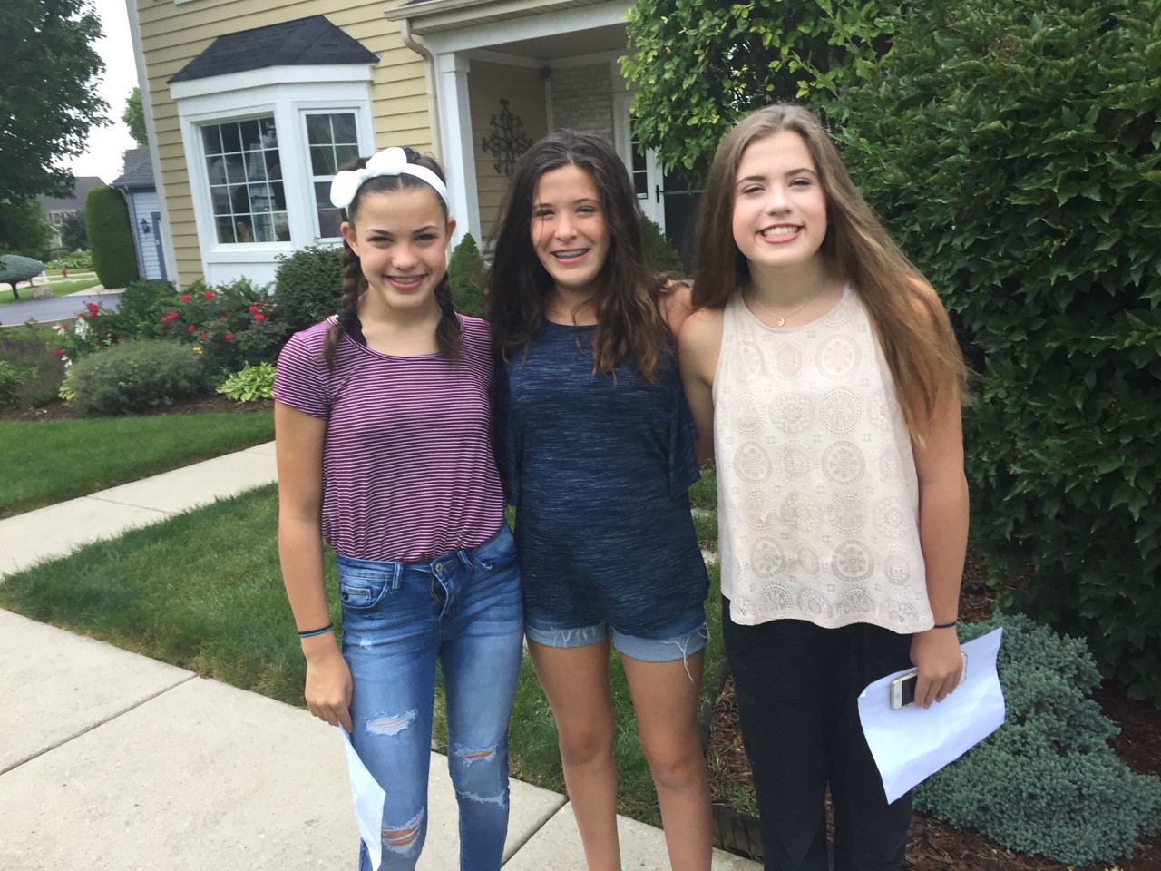 The three sisters on their first day of freshman year. Although they aren’t as close as they used to be they still find an importance in mantaing a bond, says Julia Lane.
