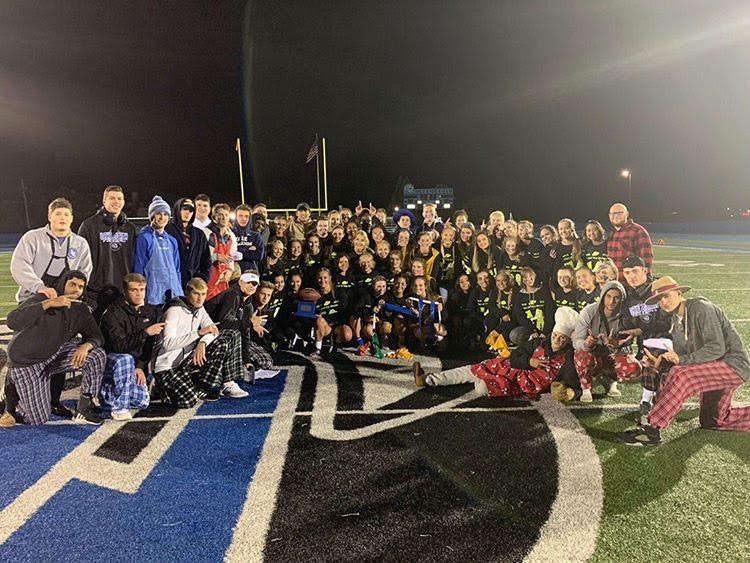 All+girls+and+coaches+who+participated+in+the+Powderpuff+game.+The+game+was+a+great+way+to+have+fun+right+before+homecoming.