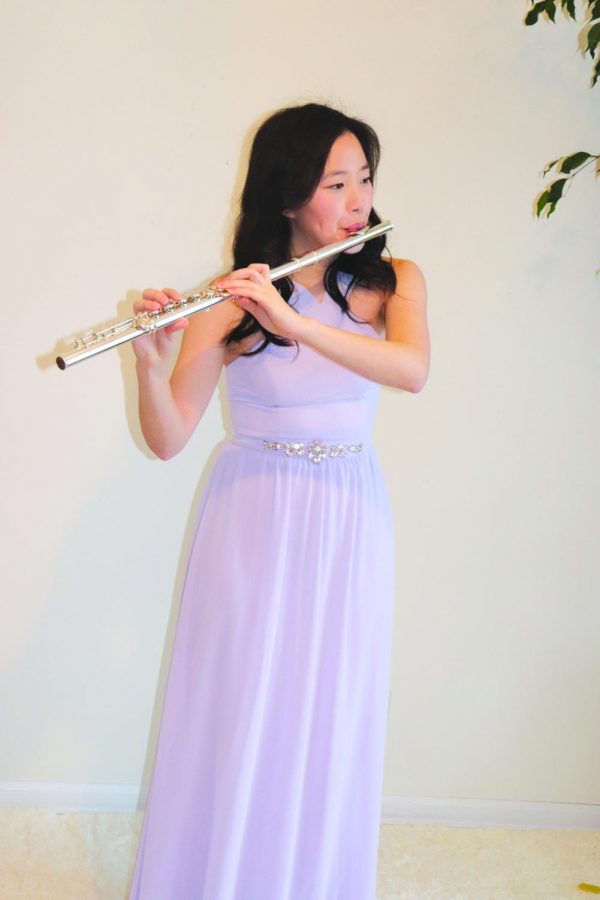 Rachel Lee, senior flutist, has been playing the flute for 8 years and has particpated in many competitions. This year, she participated and won the Concerto Competition. 