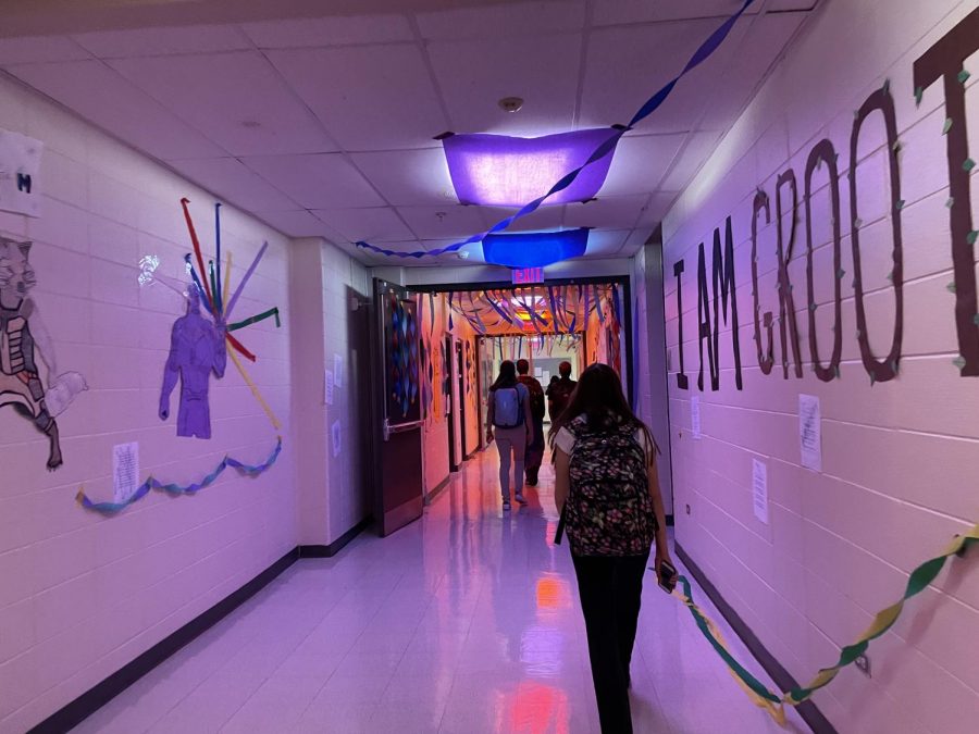 Last Sunday, on October 3, students from different clubs and sports put up decorations in preparation for homecoming at the end of this week. Although the homecoming dance and assembly may look different this year, Student Council and Senior Class Board have had to create a different plan than usual. 