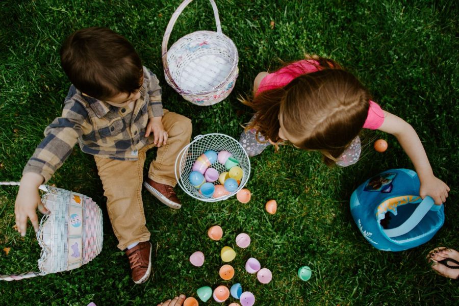 Easter takes place on Sunday after 40 days of Lent. To celebrate, many families get together and participate in traditions. 